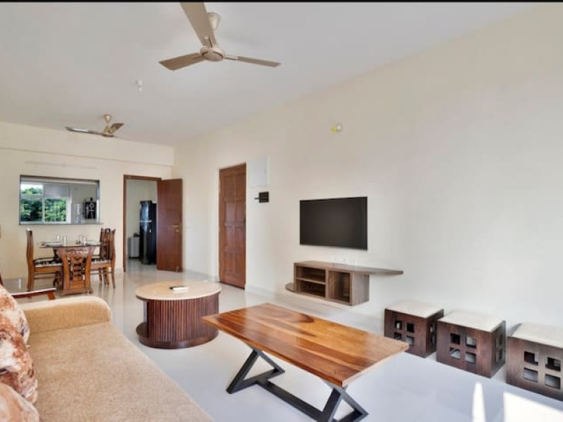 Waves Nest - Vibrant Apartment,a Luxurious 2bhk home